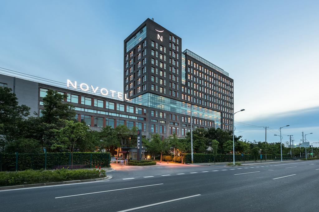 Novotel Shanghai Clover Exteriör bild